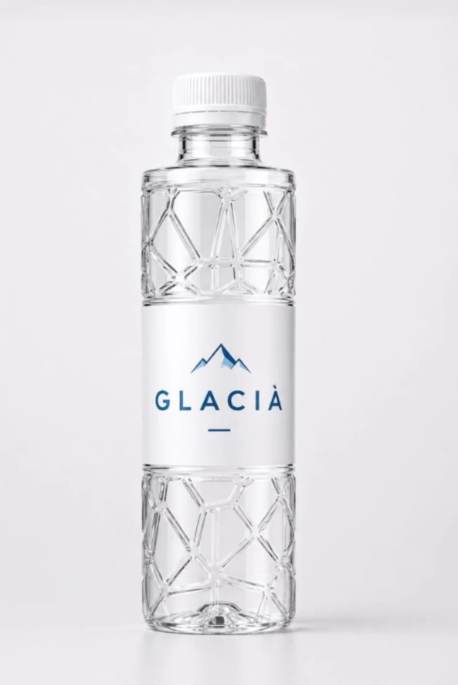 Glacià 500 mL bottle with a sculpted, faceted design
